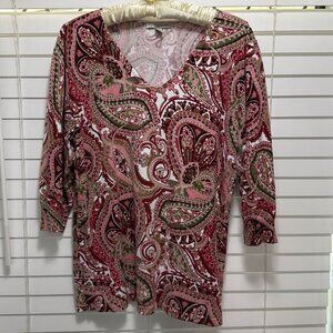 DB Women's V-neck 3/4 sleeve red and green paisley top; Size 1X